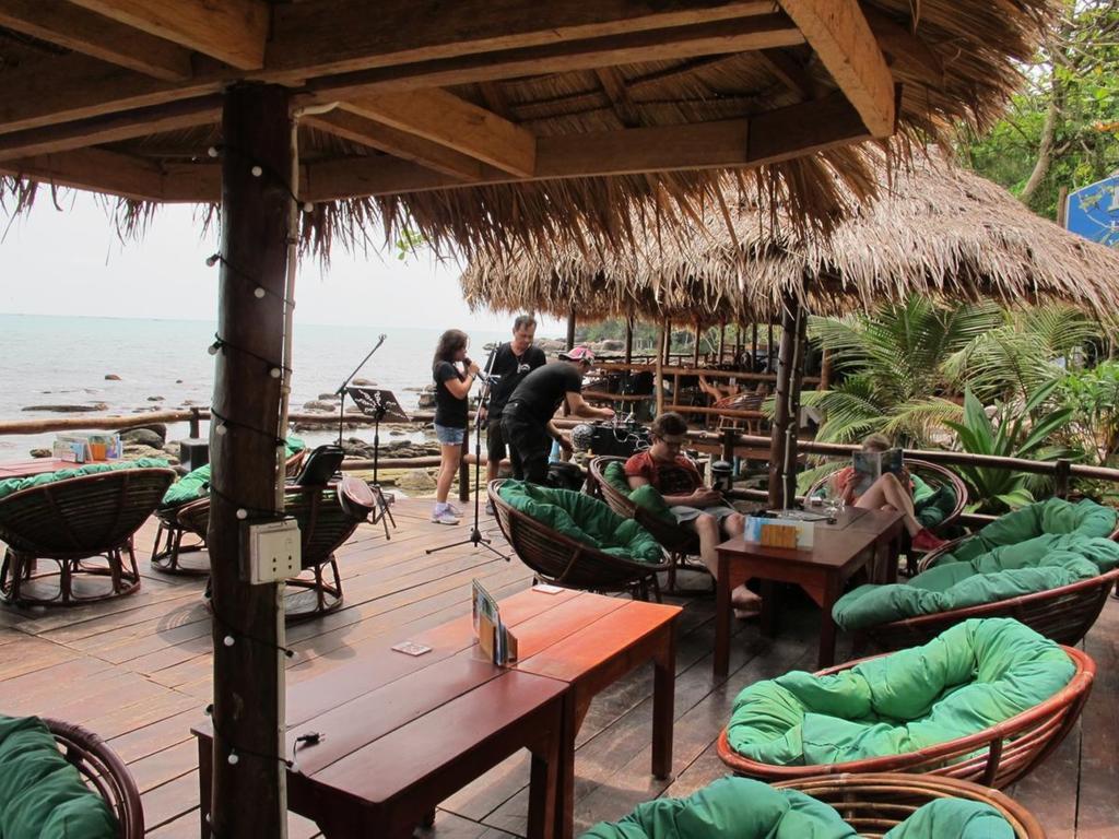 Hotel Above Us Only Sky Sihanoukville Exterior foto