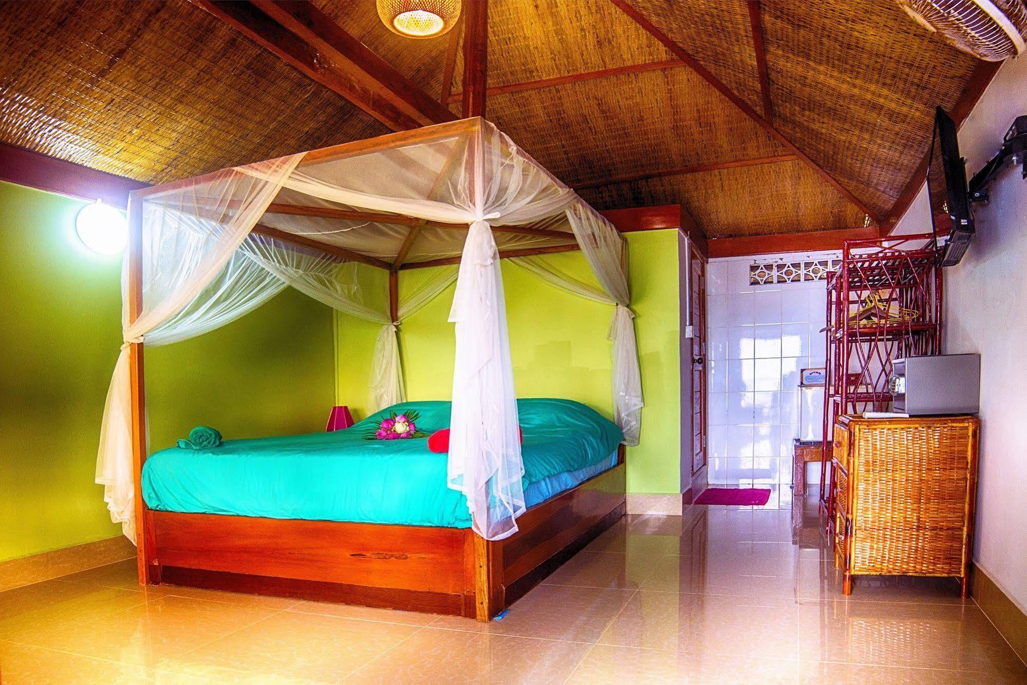 Hotel Above Us Only Sky Sihanoukville Exterior foto