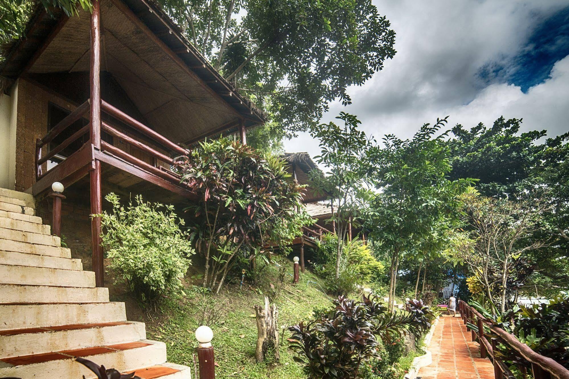 Hotel Above Us Only Sky Sihanoukville Exterior foto